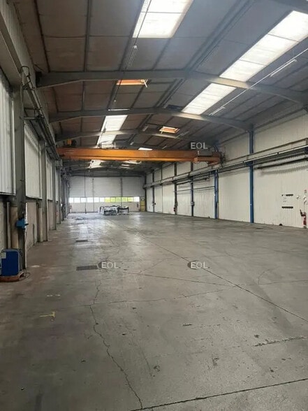 Flex in Béligneux for lease - Interior Photo - Image 2 of 10