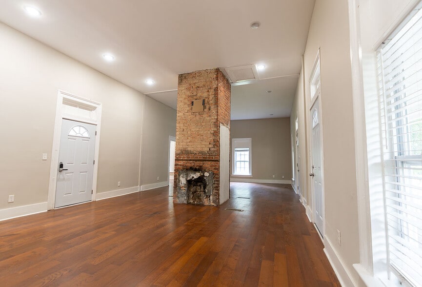 2115 Bolton Rd NW, Atlanta, GA for lease - Interior Photo - Image 3 of 5