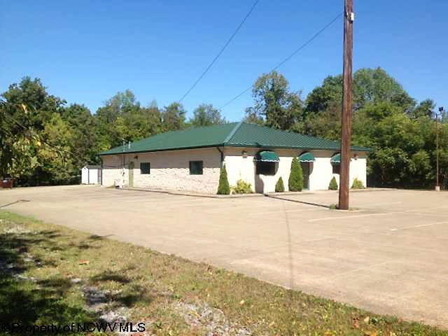 211 Hampton Rd, Fairmont, WV for sale - Primary Photo - Image 1 of 1