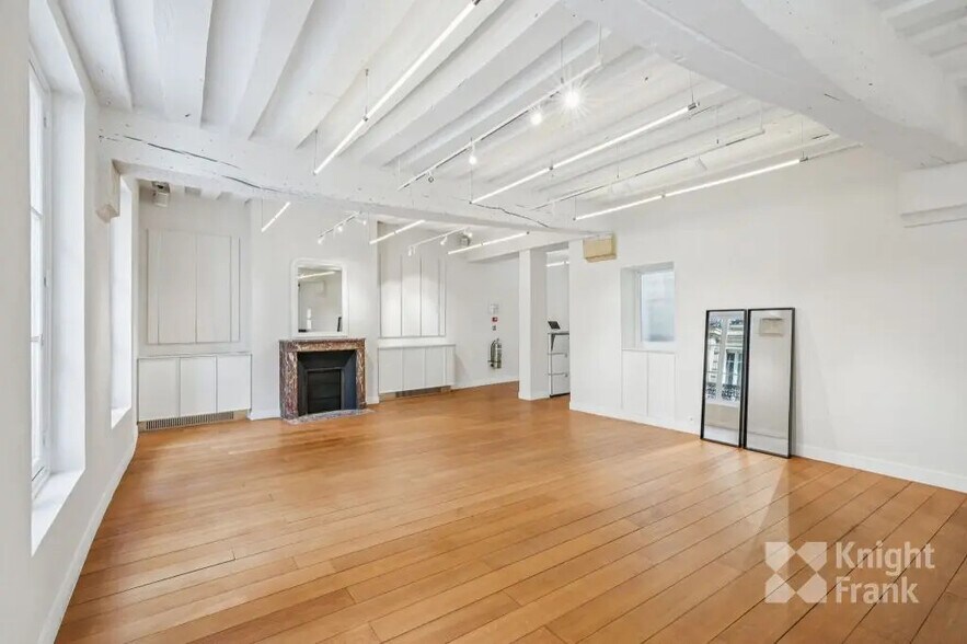 10 Rue Du Perche, Paris for sale - Building Photo - Image 2 of 11