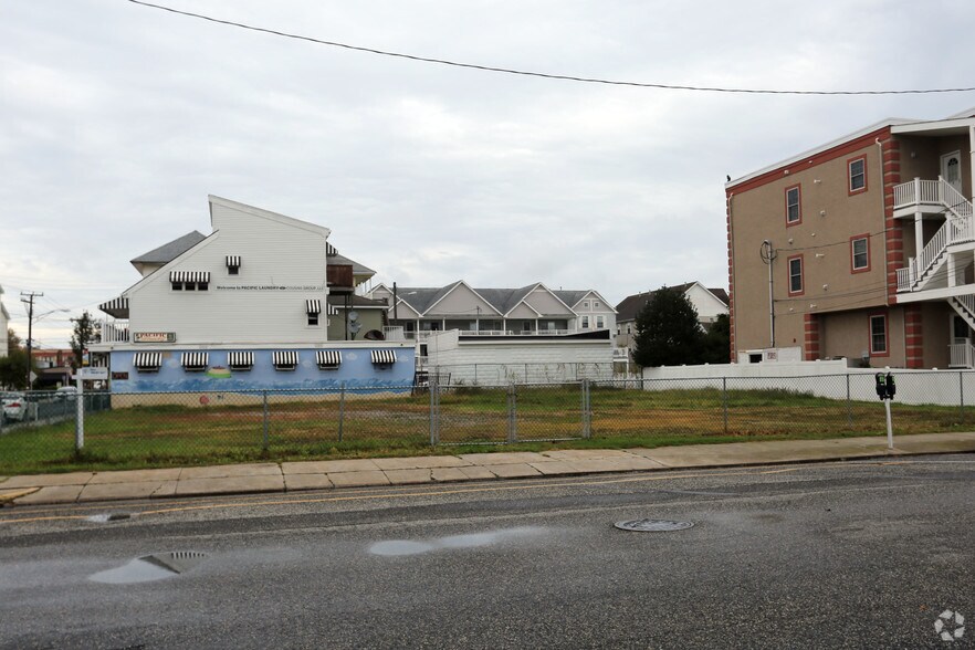 4711 Pacific Ave, Wildwood, NJ 08260