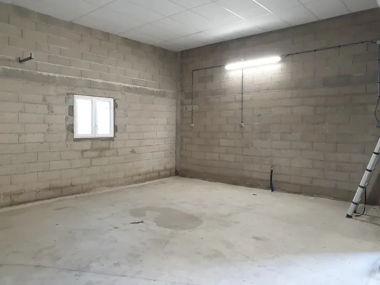 4800 Chemin Donne, Sénas for lease - Interior Photo - Image 1 of 3