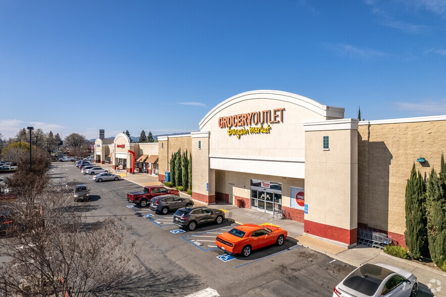 130-150 Nut Tree Pky, Vacaville, CA for sale - Primary Photo - Image 1 of 1