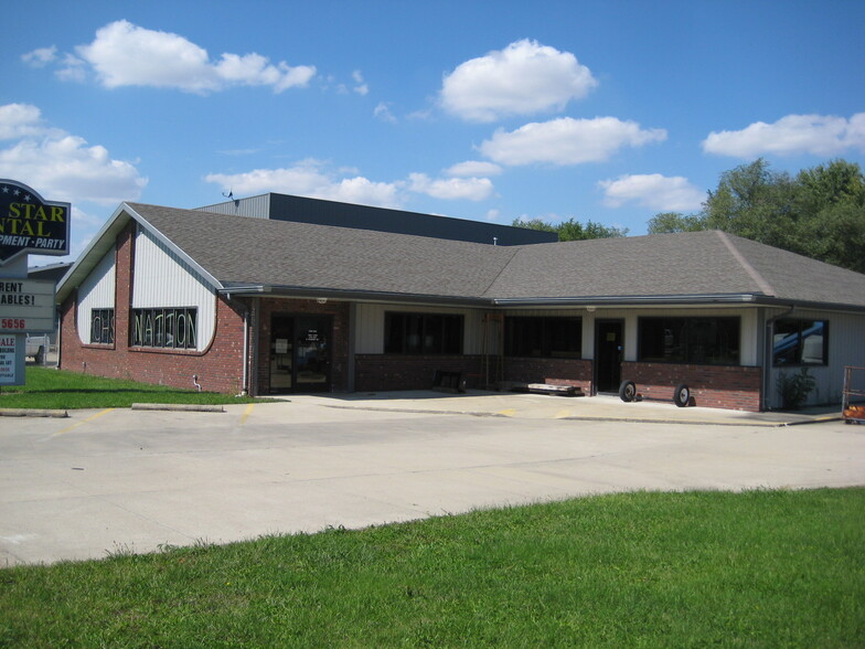 801 W Lincoln Ave, Charleston, IL for sale - Building Photo - Image 1 of 6