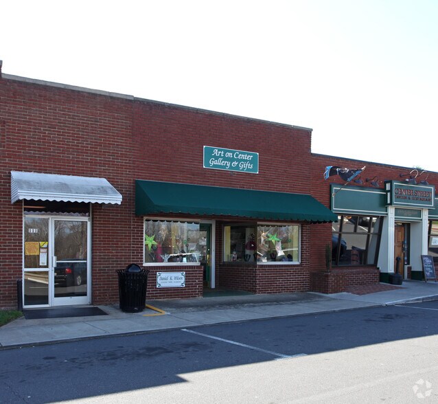 113 Center St, Cramerton, NC 28032