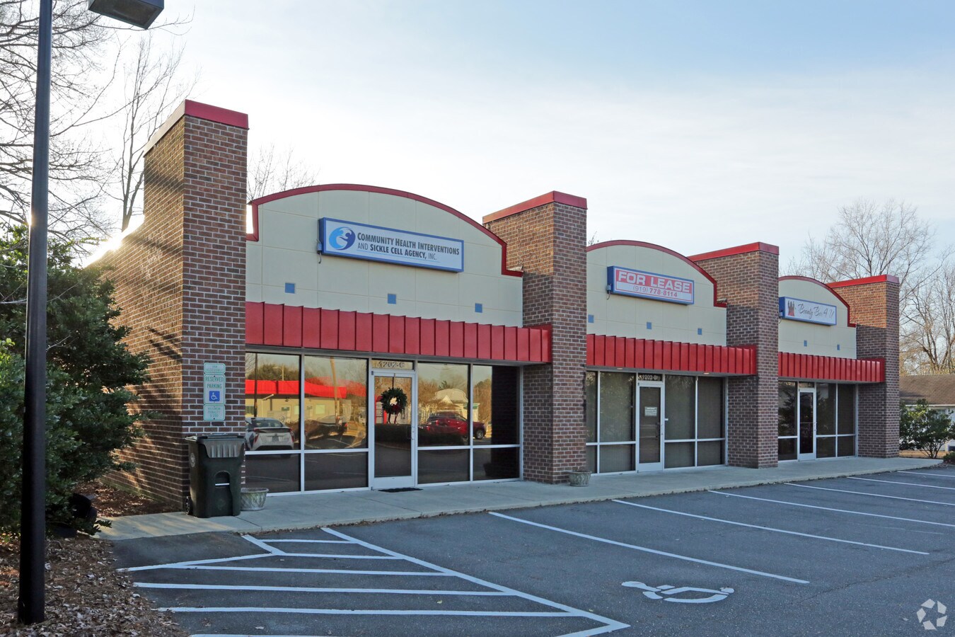 1202 Wayne Memorial Dr, Goldsboro, NC 27534