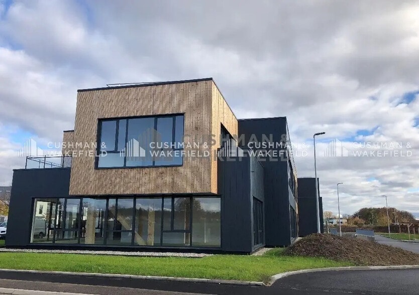 Office in Schiltigheim for lease - Building Photo - Image 1 of 12