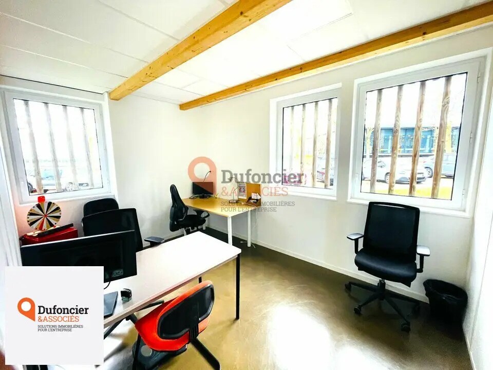 Location Bureaux 89 m² - Photo 1