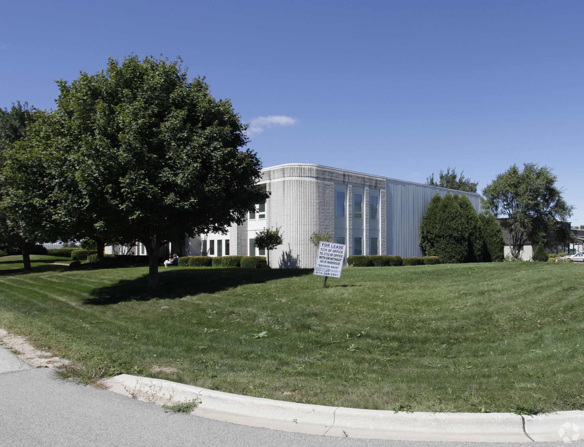 1000 Meyer Dr, Crystal lake, IL for sale Primary Photo- Image 1 of 1