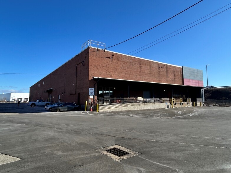 120 Moffitt St, Stratford, CT for lease - Building Photo - Image 3 of 7