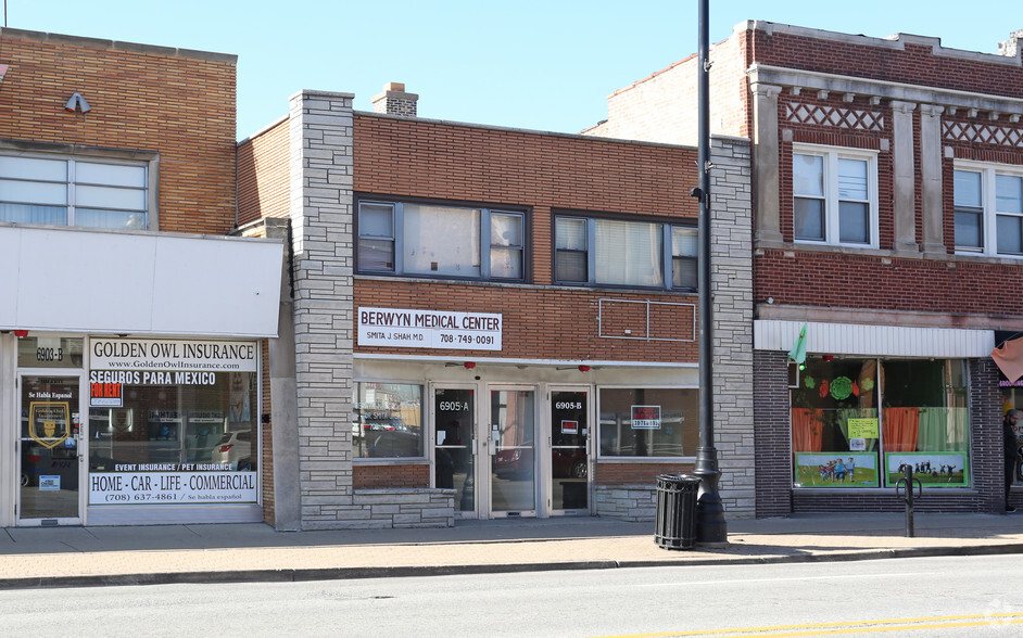 6905 Cermak Rd, Berwyn, IL for sale - Primary Photo - Image 1 of 1