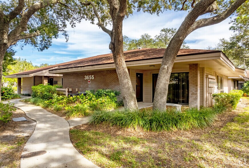 3655 Cortez Rd W, Bradenton, FL for sale - Building Photo - Image 1 of 1