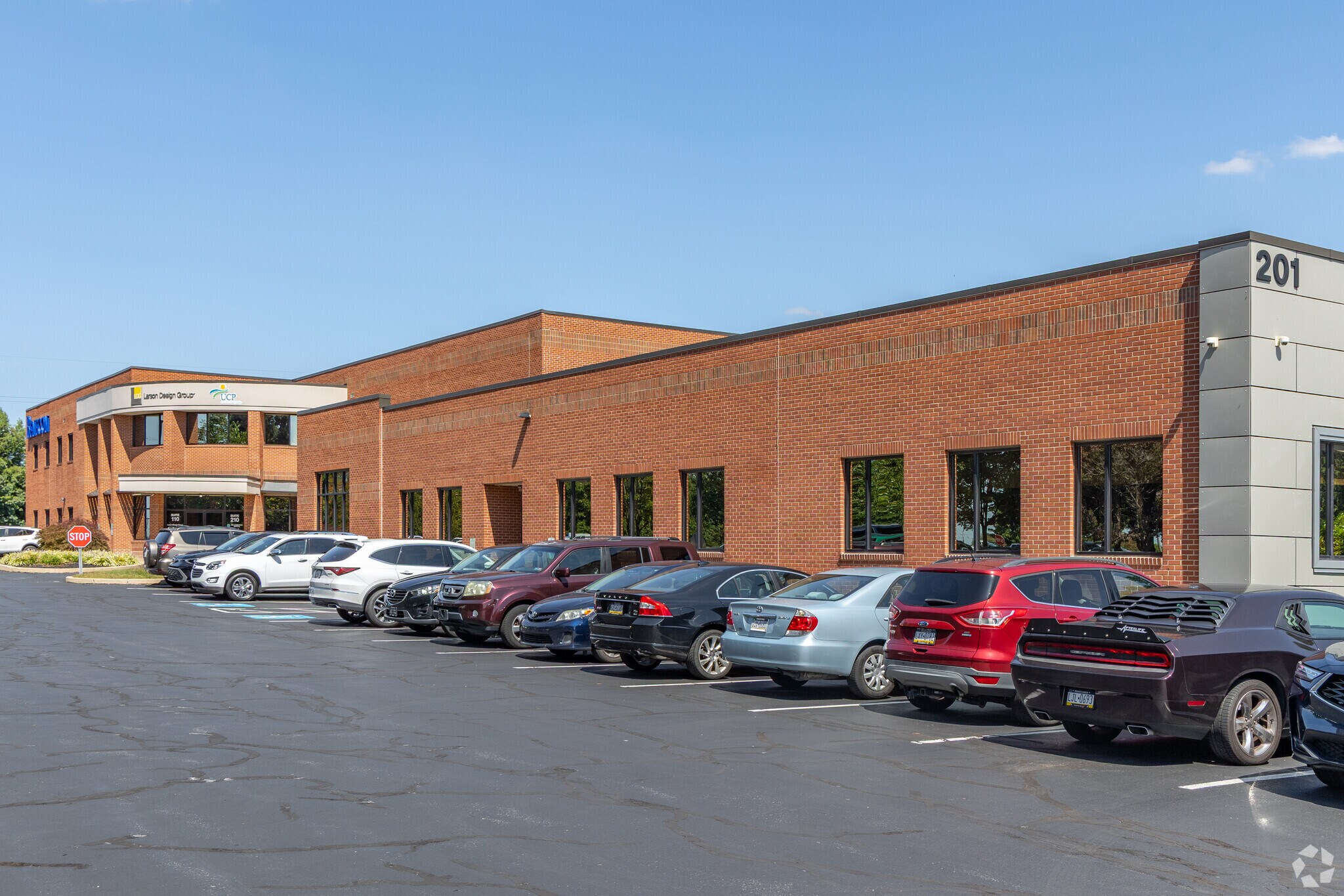 201 E Oregon Rd, Lititz, PA for sale Primary Photo- Image 1 of 1