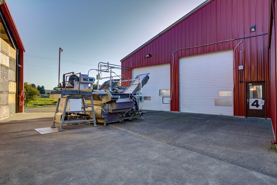 6501 NE Highway 240, Yamhill, OR for sale - Building Photo - Image 1 of 1