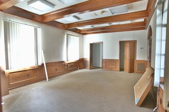 5431 E Silver Springs Blvd, Silver Springs, FL for lease Interior Photo- Image 2 of 25