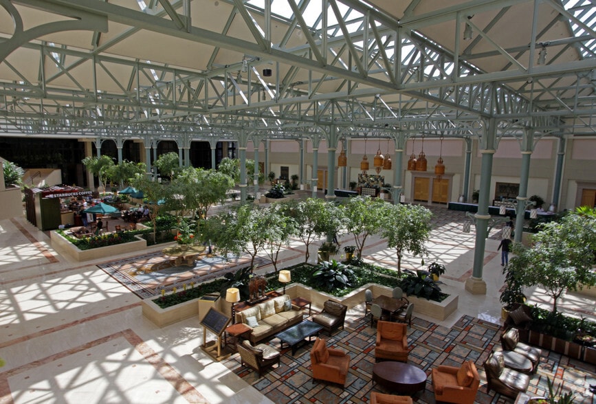 16945 Northchase Dr, Houston, TX for lease - Lobby - Image 2 of 10