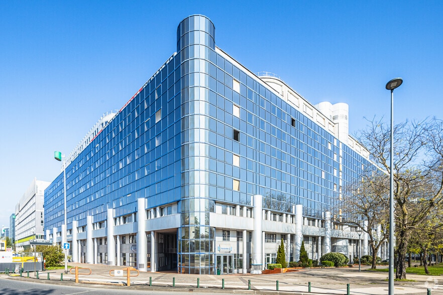 3 Allée de la closerie, Noisy-le-Grand for lease - Primary Photo - Image 1 of 9