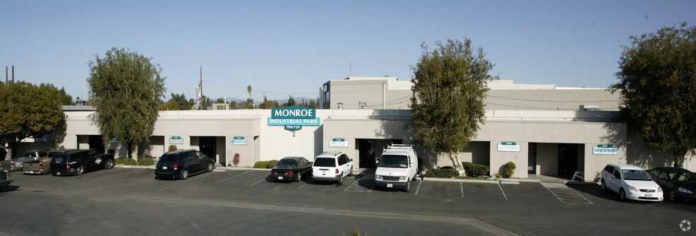 700-719 Monroe Way, Placentia, CA for lease - Primary Photo - Image 1 of 4