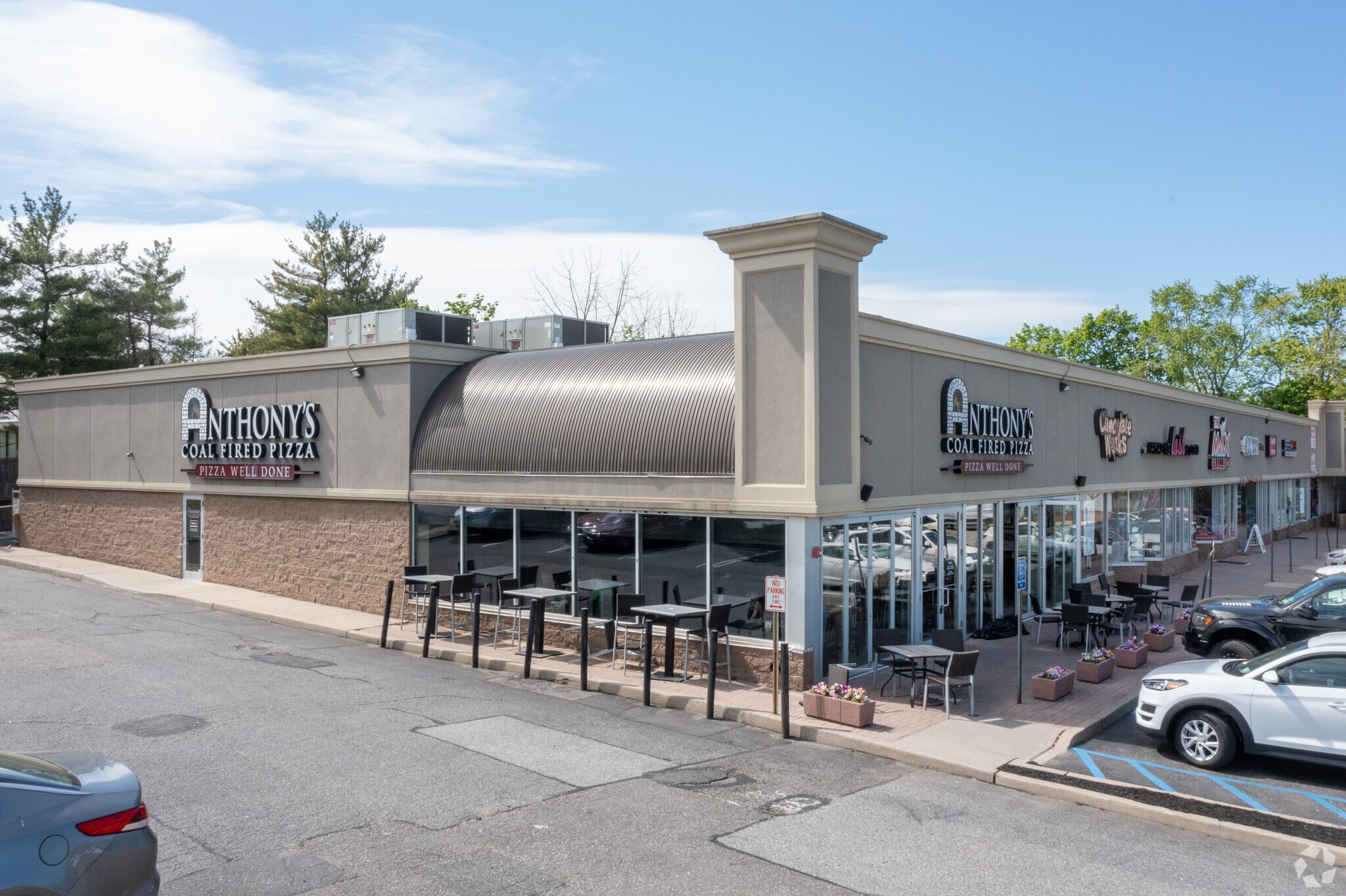 6401 Jericho Tpke, Commack, NY 11725 Peppertree Commons