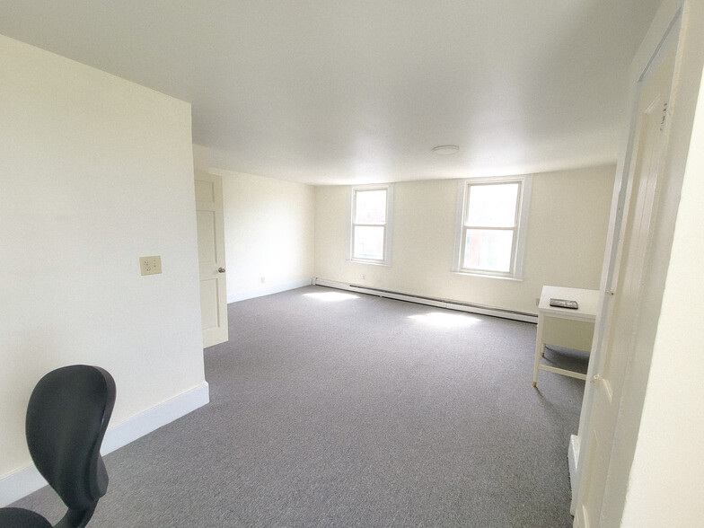 134 Main St, Beacon, NY for lease - Interior Photo - Image 3 of 7