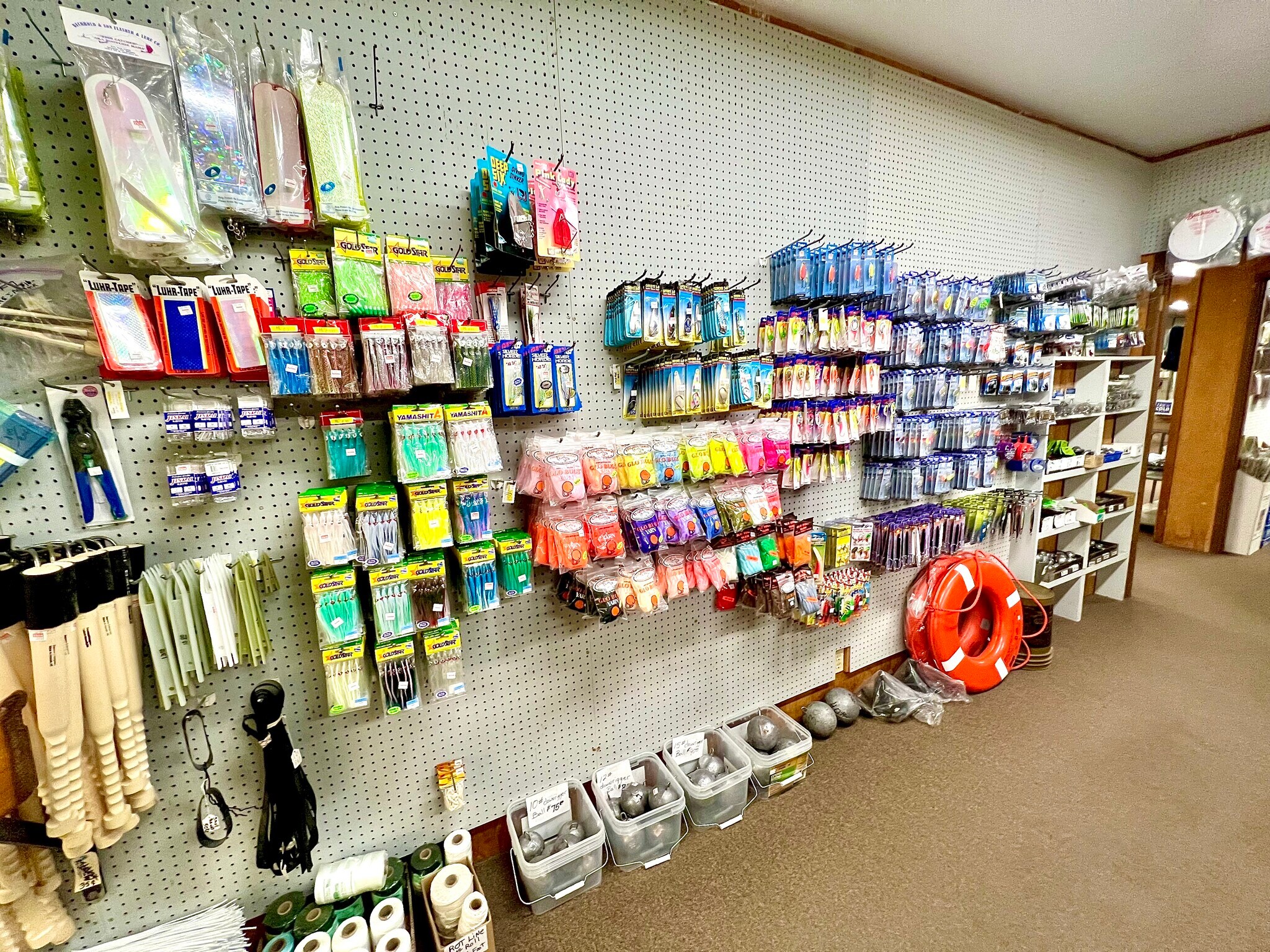 131 Mallott Ave, Yakutat, AK 99689 Yakutat Hardware for Sale