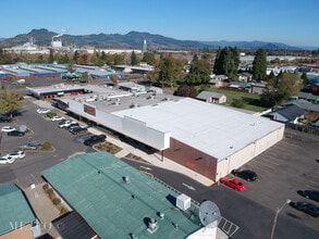 4205-4229 Main St, Springfield, OR for lease Building Photo- Image 1 of 5