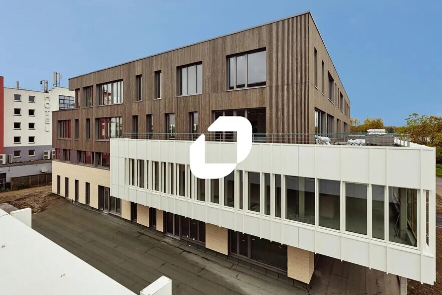 Office in Marcq-en-Baroeul for lease - Building Photo - Image 1 of 7