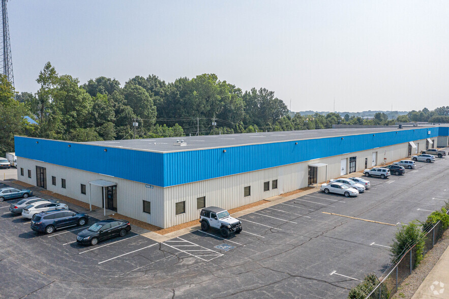 1850 Business Park Dr, Clarksville, TN for lease - Building Photo - Image 3 of 5