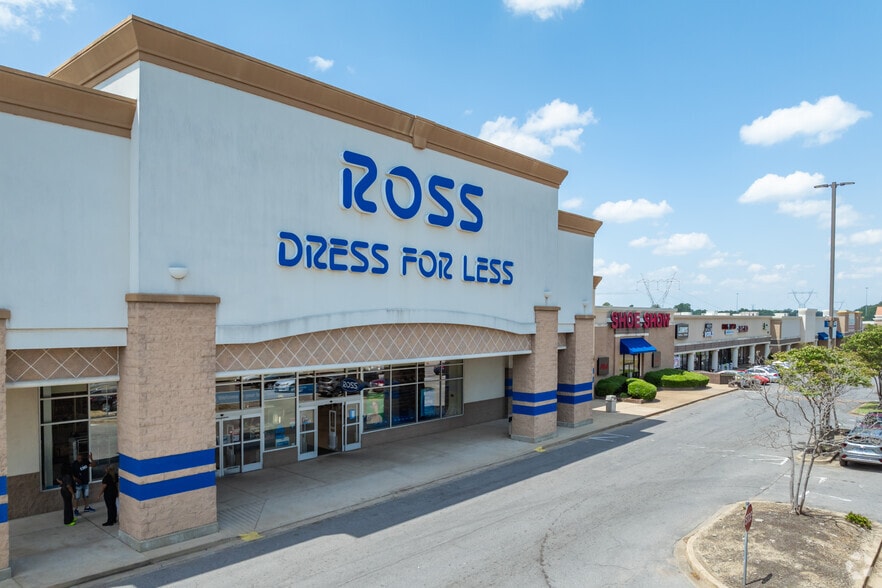 3469-3565 Riverdale, Memphis, TN for lease - Building Photo - Image 2 of 5