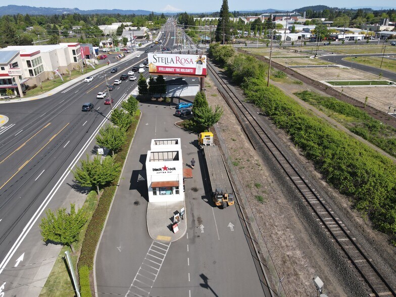 21150 SW Tualatin Valley Hwy, Beaverton, OR for sale - Primary Photo - Image 1 of 7