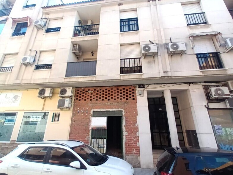 Retail in Navalmoral de la Mata for sale - Building Photo - Image 1 of 13