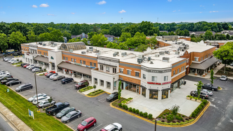 5820 E WT Harris Blvd, Charlotte, NC for lease - Building Photo - Image 3 of 17