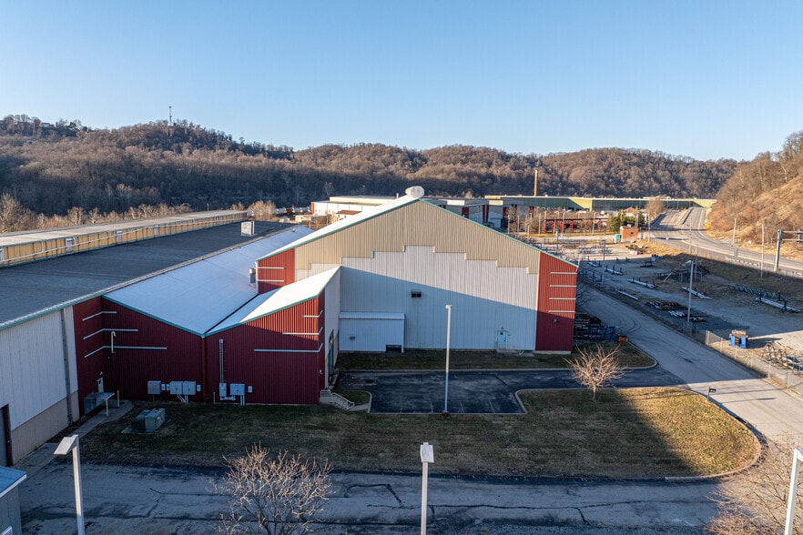 100 Riverview Dr, Monessen, PA for lease - Building Photo - Image 3 of 17
