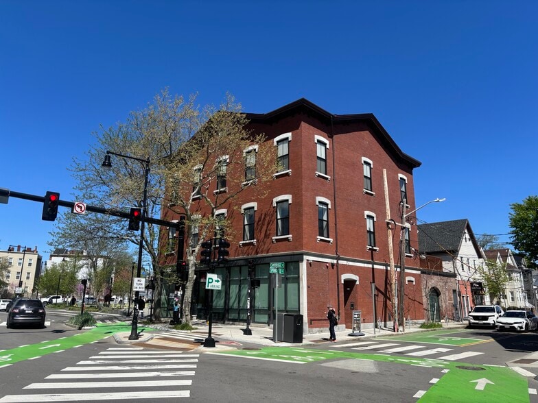 1385 Cambridge St, Cambridge, MA 02139 - Office for Sale