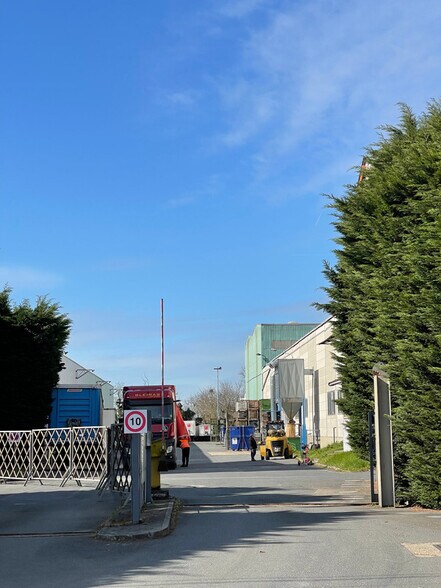 Industrial in Mitry-Mory for lease - Building Photo - Image 1 of 11