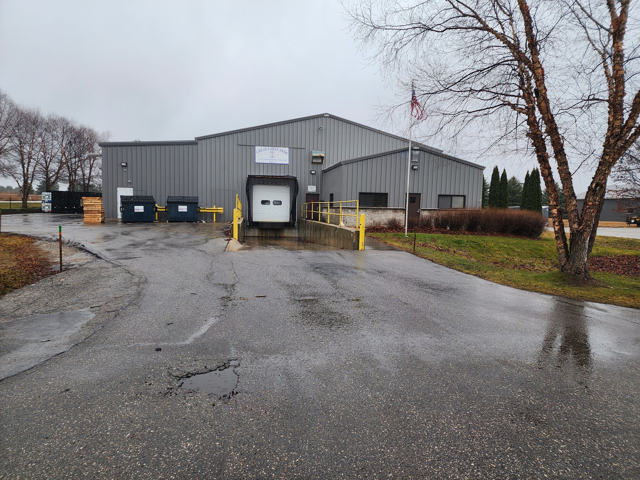 6220 S Railway Cmn, Williamsburg, MI for lease Building Photo- Image 1 of 4