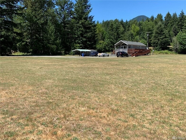 120 Skate Creek, Packwood, WA 98361