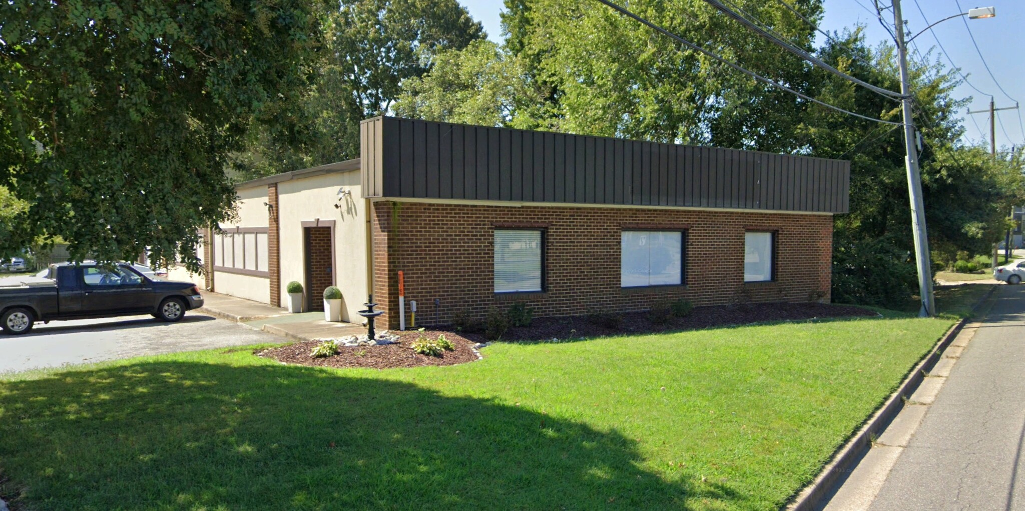 5873 Poplar Hall Dr, Norfolk, VA for lease Building Photo- Image 1 of 3