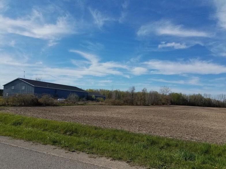 4252 Worth Rd, Pinconning, MI for sale - Primary Photo - Image 1 of 1