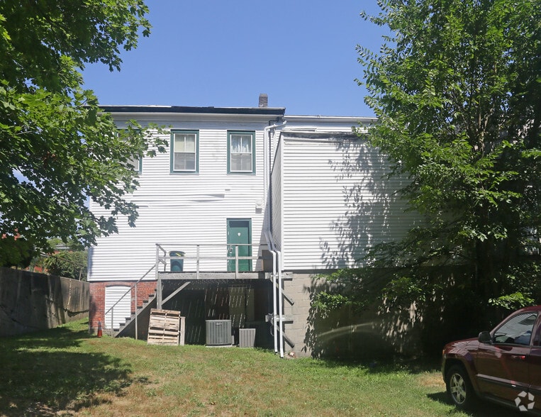 53740 Main Rd, Southold, NY for lease - Building Photo - Image 2 of 9