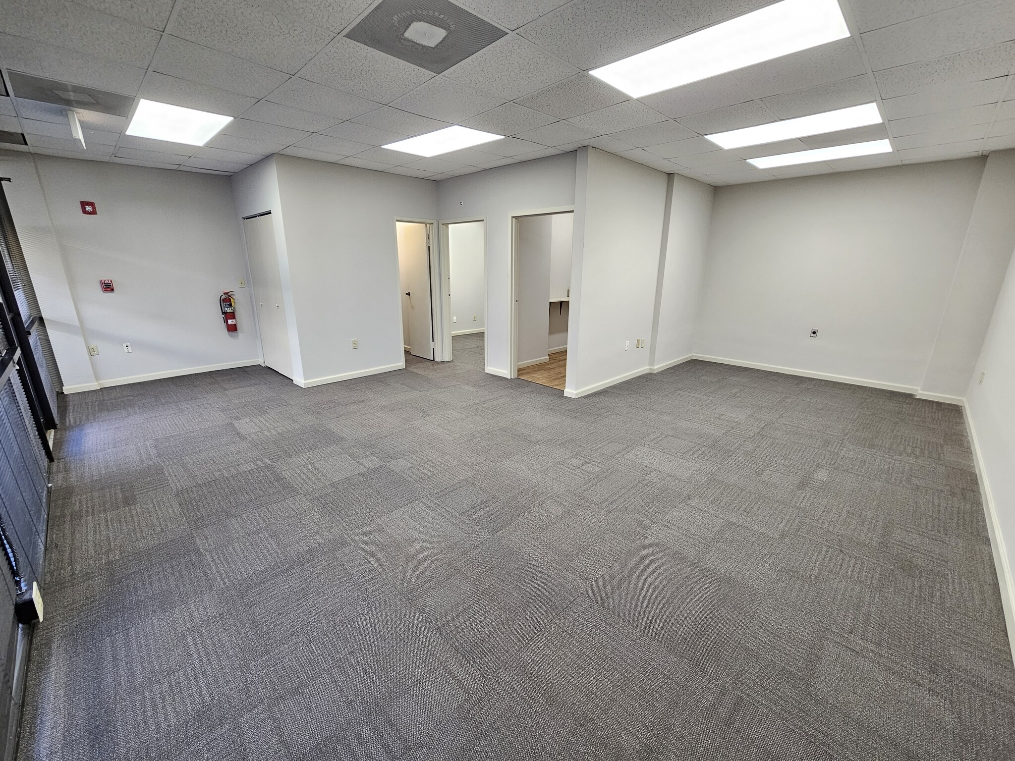 7094 Peachtree Industrial Blvd, Peachtree Corners, GA for lease Interior Photo- Image 1 of 13