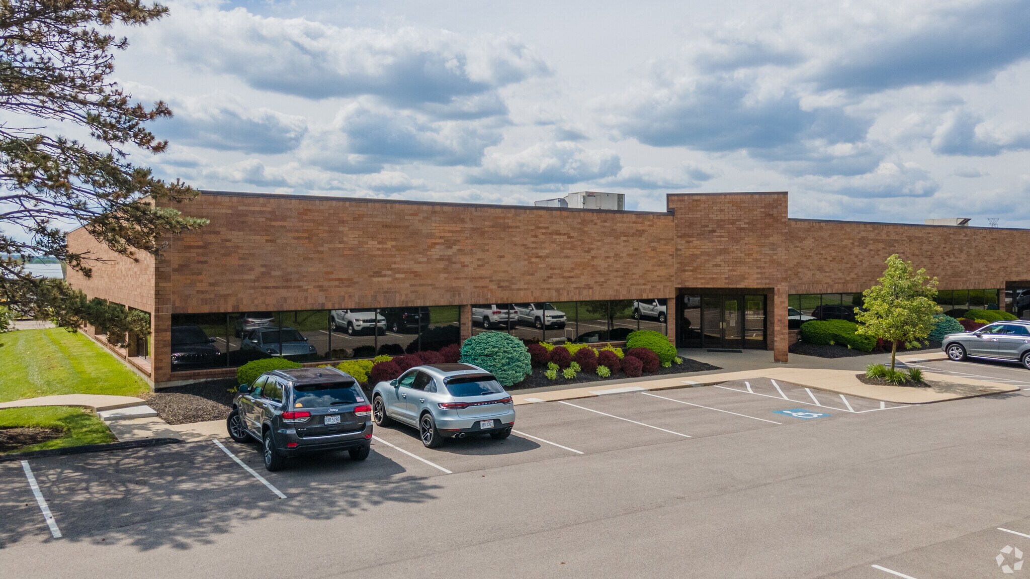 6305-6355 Centre Park Dr, West Chester, OH for lease Primary Photo- Image 1 of 7