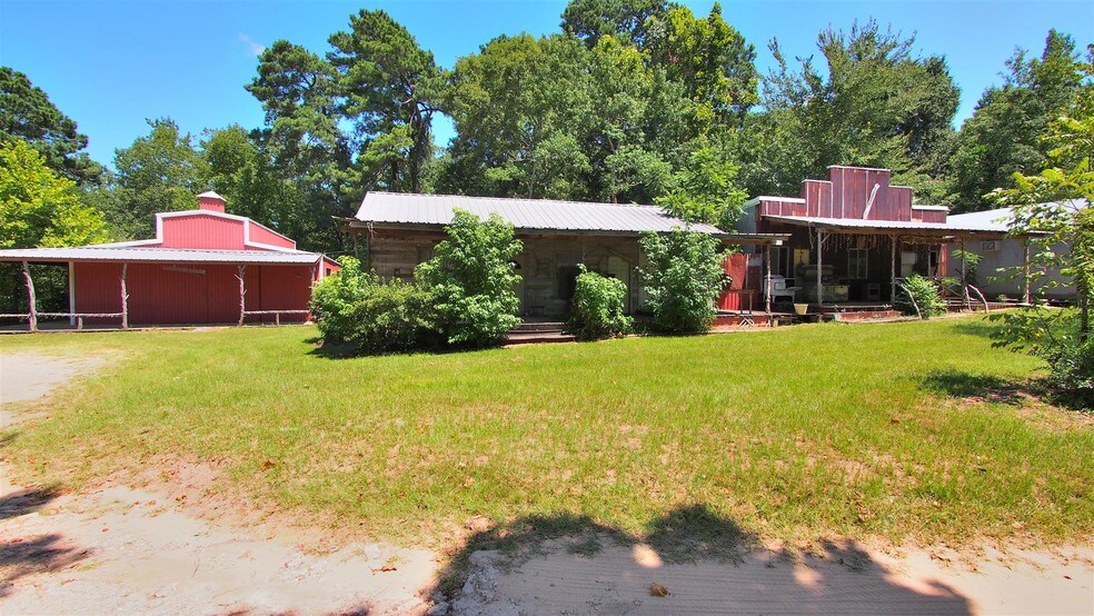 124 Commercial Ave, Coldspring, TX 77331