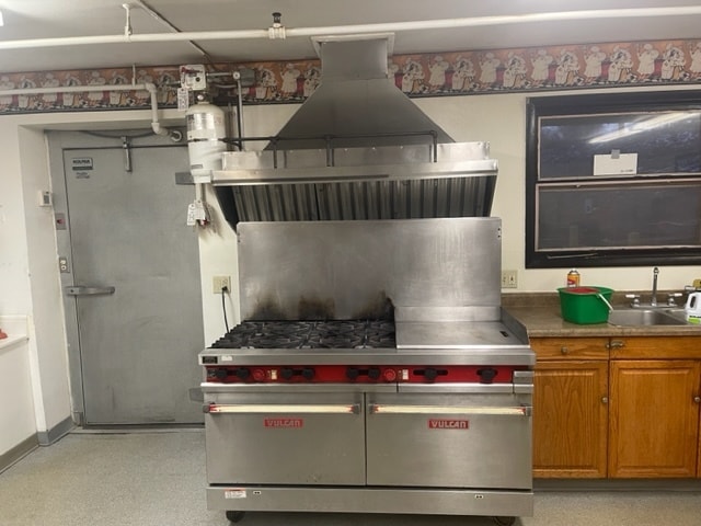 600 Morningside St, Ida Grove, IA for sale - Interior Photo - Image 2 of 32