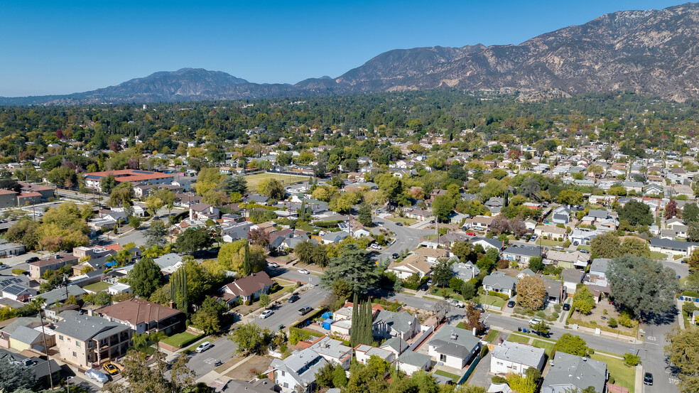 1744 E Elizabeth St, Pasadena, CA for sale - Primary Photo - Image 1 of 1