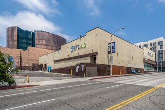 7900 W Sunset Blvd, Los Angeles, CA for lease Interior Photo- Image 2 of 13