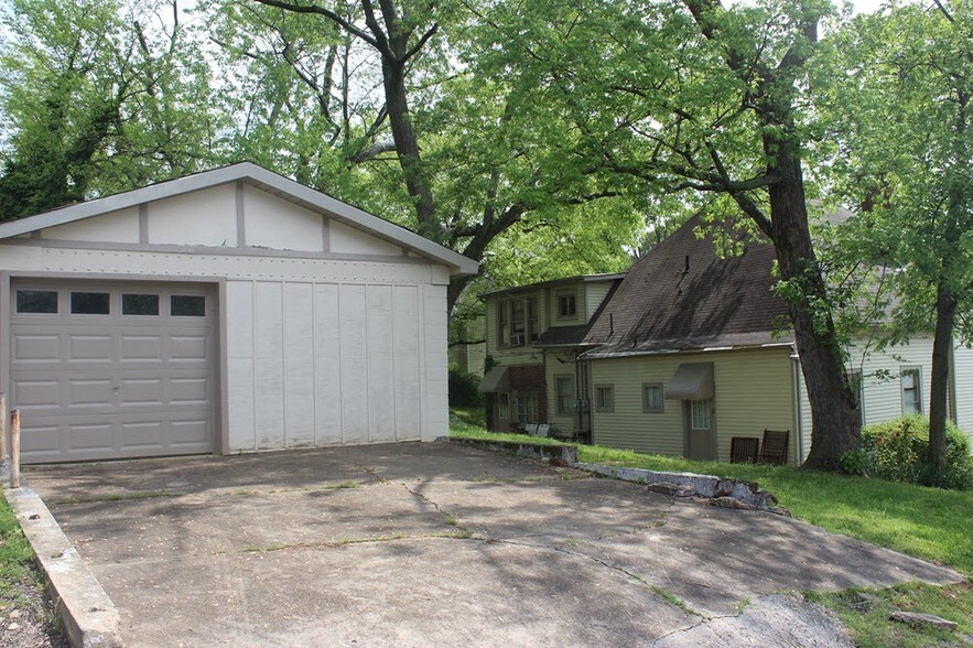 1503 Coker Ave, Knoxville, TN 37917