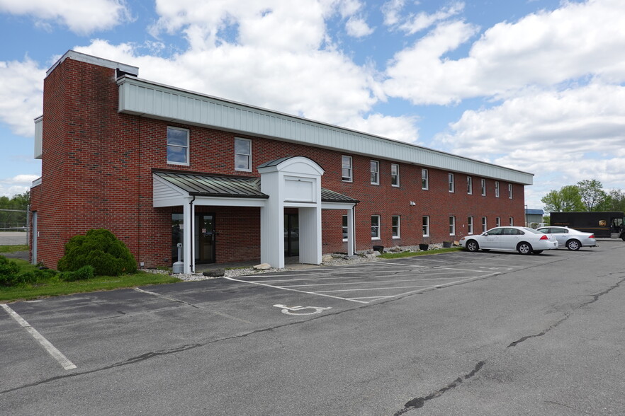 412 Yellowbird Rd, Portland, ME for lease - Building Photo - Image 1 of 5