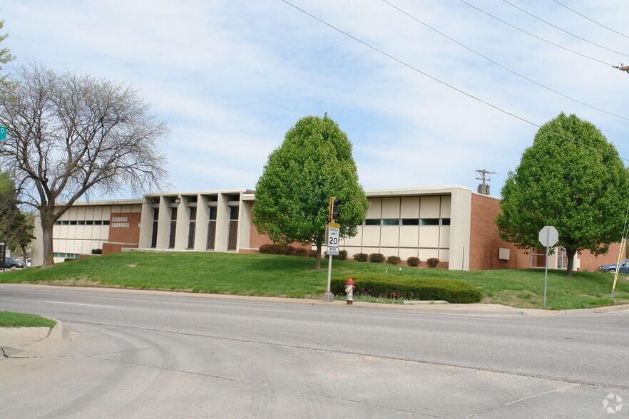 1148 S Hillside St, Wichita, KS for sale - Primary Photo - Image 1 of 1