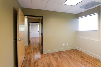 9221 SW Barbur Blvd, Portland, OR for lease Interior Photo- Image 2 of 3